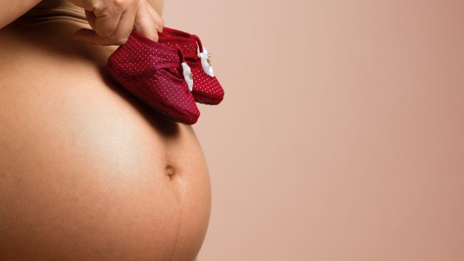 abdomen-adult-anticipation-1556672