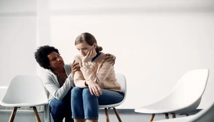 Como dar apoio emocional a quem precisa. Aprenda agora