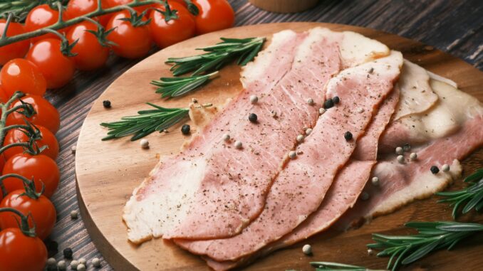 O que é Presunto Cru Speck: Um Guia Completo sobre essa Delícia Artesanal O que é Presunto Cru Speck: Um Guia Completo sobre essa Delícia Artesanal